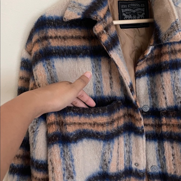 Levi's Men's portoloa wool Cream and Blue Plaid Jacket - Picture 8 of 11